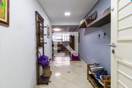 Hall de entrada de apartamento para alugar com 4 quartos, 240m² em Água Verde, Curitiba
