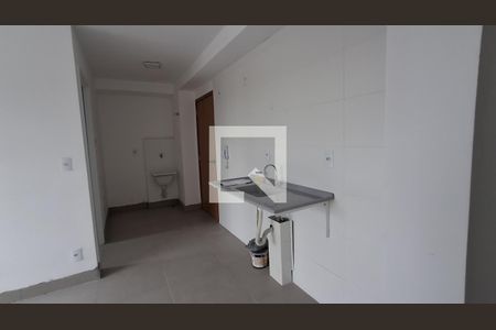Cozinha de apartamento para alugar com 2 quartos, 35m² em Vila Itaim, São Paulo