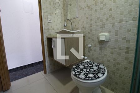 Banheiro de casa para alugar com 2 quartos, 70m² em Cidade das Flores, Osasco
