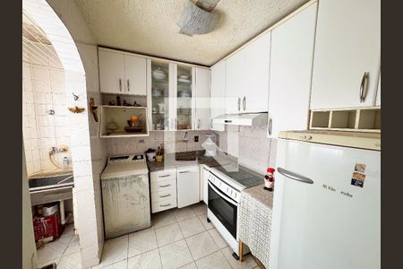 Cozinha de apartamento à venda com 2 quartos, 55m² em Eldorado, Contagem