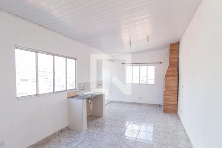 Cozinha e área de serviço de casa para alugar com 1 quarto, 45m² em Cidade das Flores, Osasco