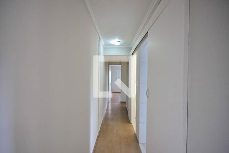 Corredor de apartamento para alugar com 2 quartos, 60m² em Vila Andrade, São Paulo