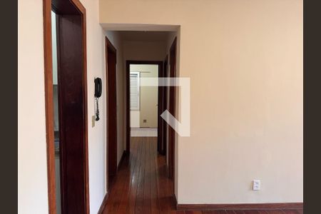 Corredor de apartamento à venda com 2 quartos, 75m² em Estoril, Belo Horizonte