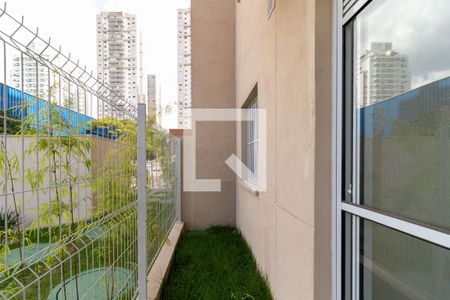 sacada da Sala de apartamento para alugar com 1 quarto, 32m² em Parque Industrial Tomas Edson, São Paulo