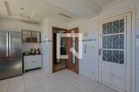 Cozinha de casa à venda com 4 quartos, 406m² em Heliópolis, Belo Horizonte