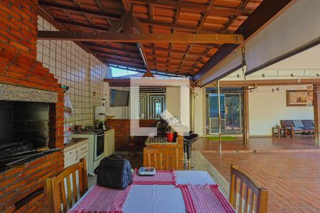 Varanda de casa à venda com 4 quartos, 406m² em Heliópolis, Belo Horizonte