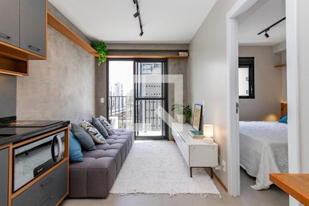 Sala/ Cozinha de apartamento para alugar com 1 quarto, 27m² em Campo Belo, São Paulo