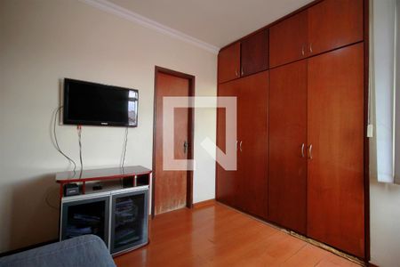 Suite de apartamento à venda com 4 quartos, 107m² em Sagrada Família, Belo Horizonte