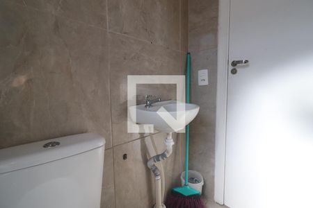 Banheiro de apartamento à venda com 2 quartos, 50m² em Santo Afonso, Novo Hamburgo