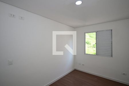 Quarto 2 de apartamento para alugar com 4 quartos, 98m² em Parque Pinheiros, Taboão da Serra