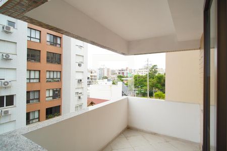 Sala - Varanda de apartamento para alugar com 3 quartos, 100m² em Passo D’areia, Porto Alegre