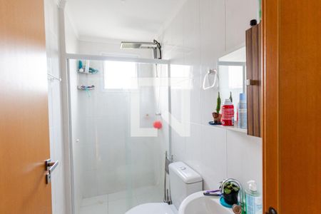 Banheiro de apartamento para alugar com 2 quartos, 50m² em Campestre, Santo André