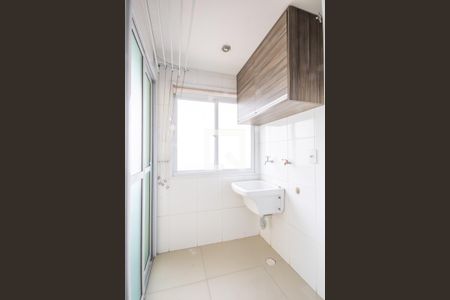 Área de Serviço de apartamento à venda com 3 quartos, 74m² em Quitaúna, Osasco