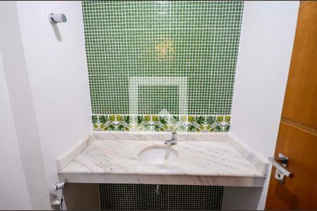 Lavabo de apartamento à venda com 4 quartos, 140m² em Tijuca, Rio de Janeiro