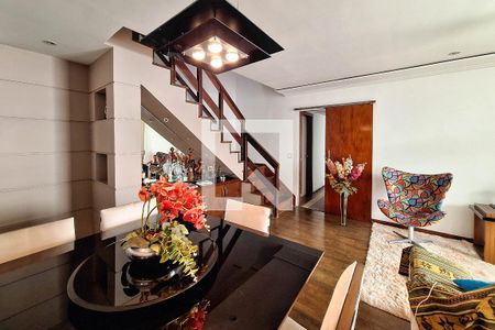 Sala 1 de apartamento à venda com 4 quartos, 245m² em Icaraí, Niterói