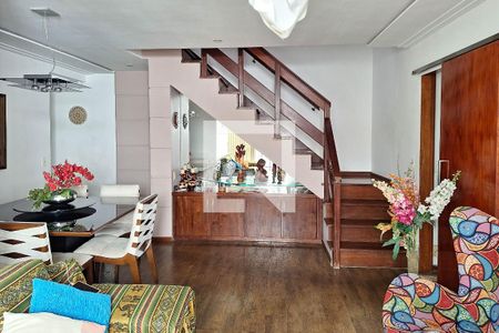 Sala 1 de apartamento à venda com 4 quartos, 245m² em Icaraí, Niterói