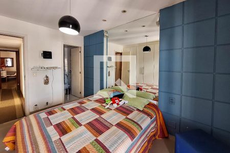 Suíte 1 de apartamento à venda com 4 quartos, 245m² em Icaraí, Niterói