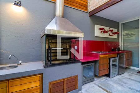 Varanda Sala de casa à venda com 3 quartos, 220m² em Real Parque, São Paulo