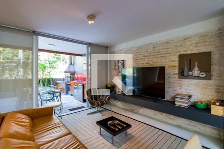 Sala de casa à venda com 3 quartos, 220m² em Real Parque, São Paulo