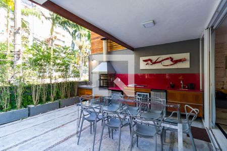 Varanda Sala de casa à venda com 3 quartos, 220m² em Real Parque, São Paulo