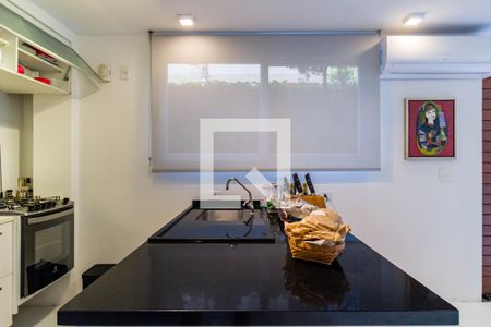 Cozinha  de casa à venda com 3 quartos, 220m² em Real Parque, São Paulo