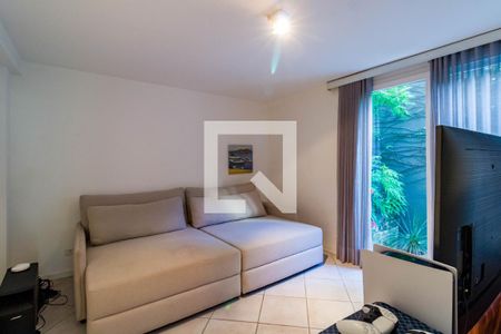 Quarto 1 de casa à venda com 3 quartos, 220m² em Real Parque, São Paulo