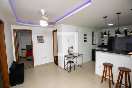Sala de apartamento para alugar com 2 quartos, 75m² em Recreio dos Bandeirantes, Rio de Janeiro