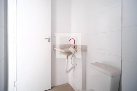 Banheiro de apartamento à venda com 2 quartos, 40m² em Parque Paineiras, São Paulo