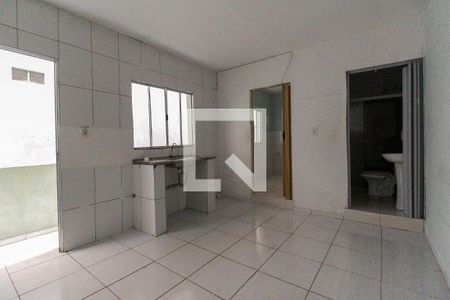 Cozinha de casa para alugar com 1 quarto, 50m² em Jardim Elizabeth, São Paulo