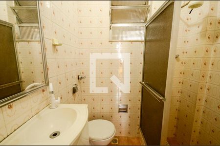 Banheiro de apartamento à venda com 2 quartos, 60m² em Benfica, Rio de Janeiro