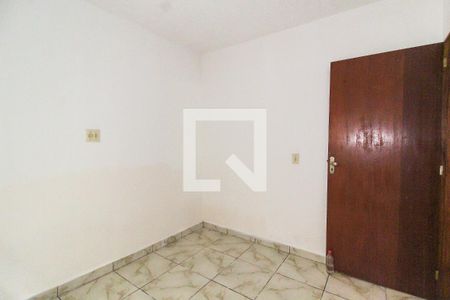 Quarto 2 de casa para alugar com 2 quartos, 65m² em Vila Verde, São Paulo