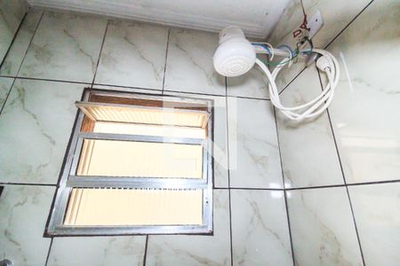 Banheiro de casa para alugar com 2 quartos, 65m² em Vila Verde, São Paulo
