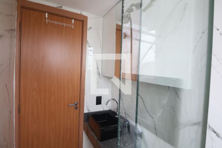Banheiro de apartamento à venda com 2 quartos, 42m² em São José, Canoas