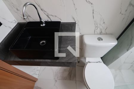 Banheiro de apartamento à venda com 2 quartos, 42m² em São José, Canoas
