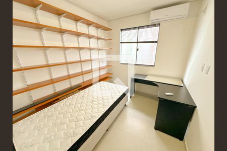 Quarto 1 de casa para alugar com 3 quartos, 100m² em São João do Rio Vermelho, Florianópolis