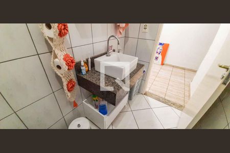 Casa 1 - Banheiro de casa para alugar com 4 quartos, 254m² em Veloso, Osasco
