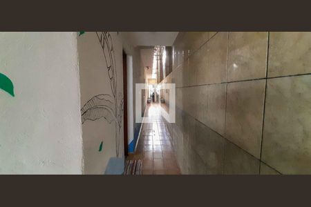 Corredor Externo de casa para alugar com 4 quartos, 254m² em Veloso, Osasco