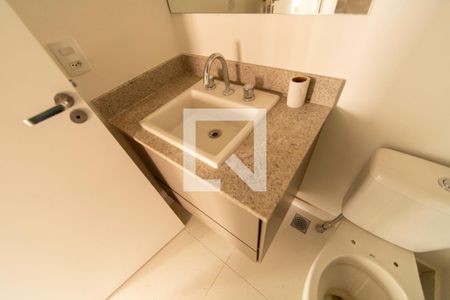 Banheiro Social de apartamento para alugar com 2 quartos, 69m² em Alphaville, Barueri