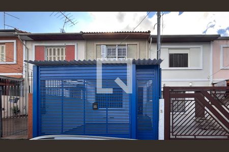 Fachada de casa à venda com 2 quartos, 140m² em Campo Belo, São Paulo