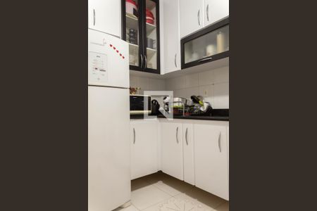 Cozinha de casa de condomínio à venda com 2 quartos, 108m² em Jardim Lauro Gomes, São Bernardo do Campo