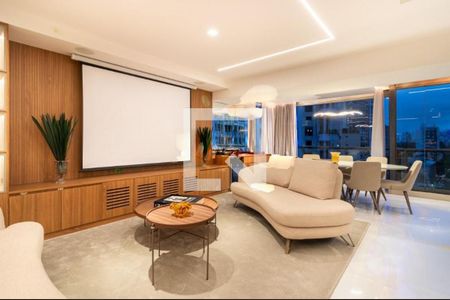 Foto 02 de apartamento à venda com 3 quartos, 158m² em Itaim Bibi, São Paulo