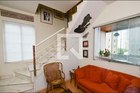 Sala de tv de apartamento à venda com 2 quartos, 110m² em Carmo, Belo Horizonte