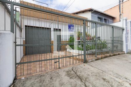 Fachada de casa à venda com 2 quartos, 180m² em Vila Carrão, São Paulo
