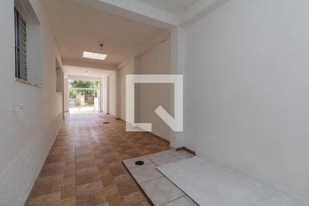 Garagem de casa à venda com 2 quartos, 180m² em Vila Carrão, São Paulo