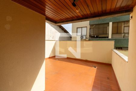 Quintal de apartamento à venda com 1 quarto, 68m² em Tristeza, Porto Alegre