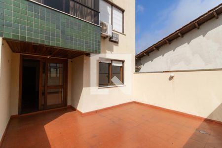 Quintal de apartamento à venda com 1 quarto, 68m² em Tristeza, Porto Alegre