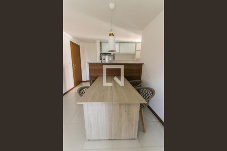 Sala de apartamento para alugar com 2 quartos, 65m² em Stiep, Salvador