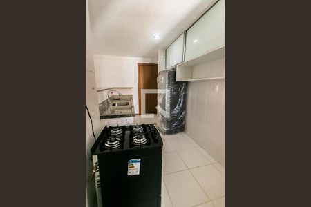 Cozinha de apartamento para alugar com 2 quartos, 65m² em Stiep, Salvador
