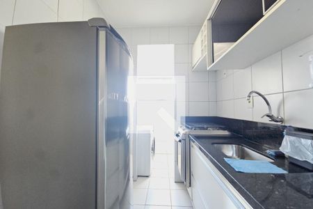 Cozinha de apartamento para alugar com 2 quartos, 76m² em Pituaçu, Salvador