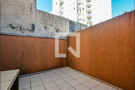 Quintal de casa à venda com 3 quartos, 201m² em Vila Curuçá, Santo André